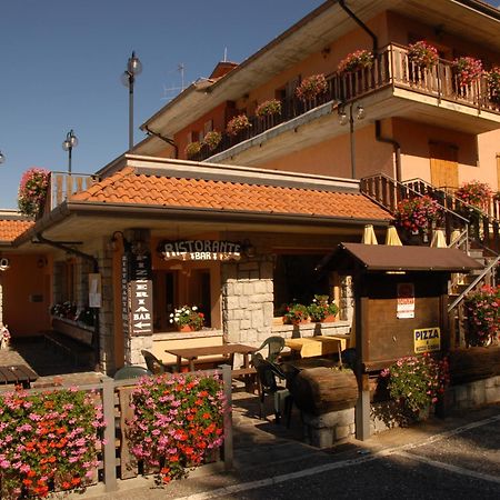 Albergo Legazzuolo Montecampione Artogne المظهر الخارجي الصورة