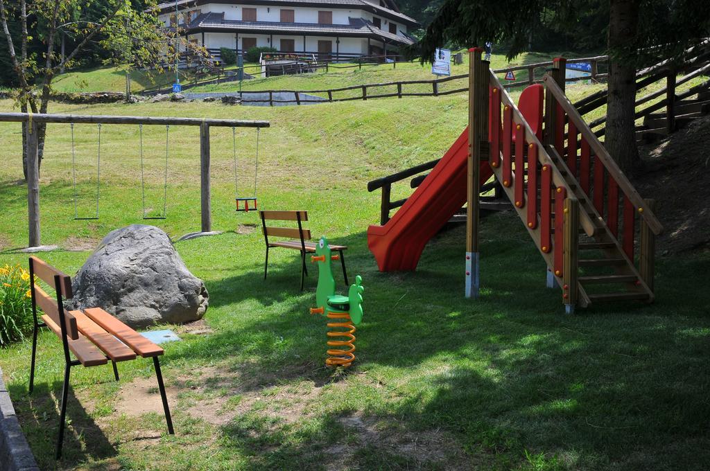 Albergo Legazzuolo Montecampione Artogne المظهر الخارجي الصورة
